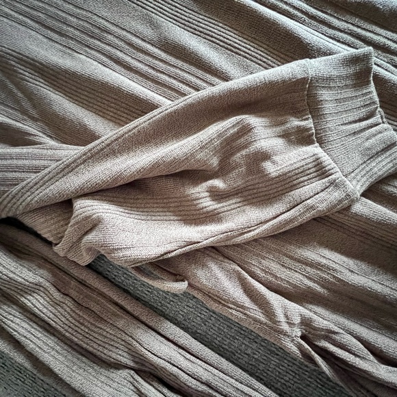 Neutral Tunic With Tie NWOT - Picture 4 of 4